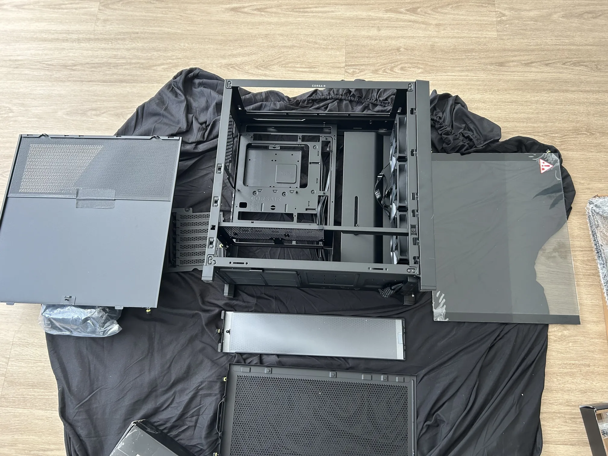 Case with panels and railing off